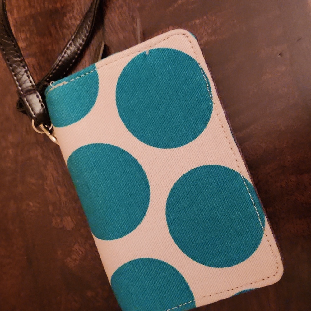 Thirty-One polka-dot wristlet